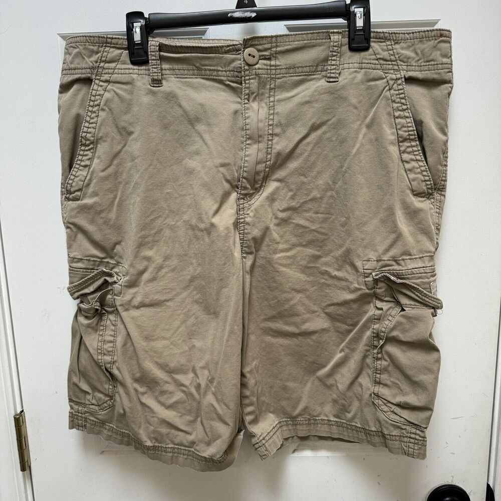 Union Bay Men's Khaki Brown Cargo Shorts Mid Rise Relaxed Fit Tan Size 38